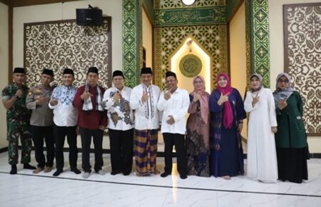 Gus Wabup Jombang Resmikan Masjid At-Taqwa SMPN 1 Mojoagung, Simbol Spiritualitas dan Motivasi Siswa Foto BeritaJatim.com