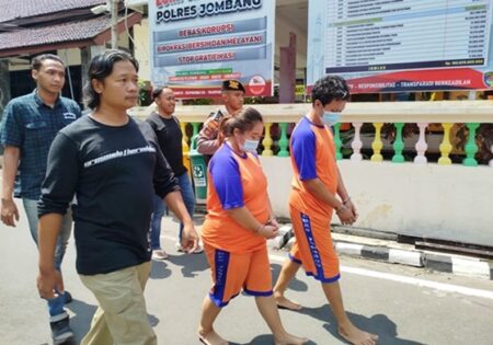 Pasangan Suami Istri Nekat Merampok Mobil Ojol di Tol Jombang Foto BeritaJatim.com