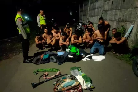 Perang Sarung di Singosari Malang, Polisi Amankan 18 Remaja Foto BeritaJatim.com