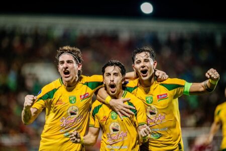 7 Pemain Persebaya Ini Dipastikan Bertahan Musim Depan, Berikut Nama-namanya Foto BeritaJatim.com