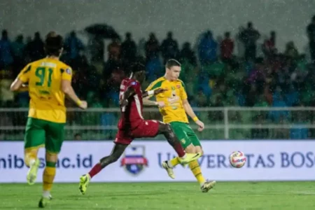 Persebaya Tumbangkan PSM Makassar di Liga 1, Paul Munster Puas Foto BeritaJatim.com