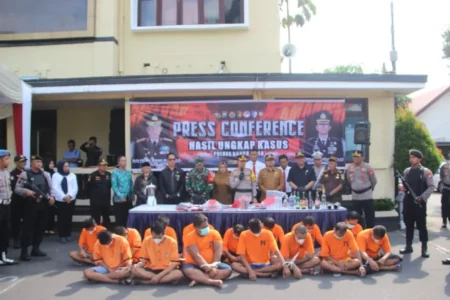 Polres Bondowoso Ungkap 12 Kasus dalam Operasi Pekat 2025 Foto BeritaJatim.com