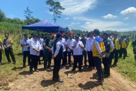 Tinjau JLS Blitar, Rijanto-Beky Minta Percepatan Pembebasan Lahan Foto BeritaJatim.com