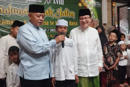 PT ACA Santuni 1.350 Anak Yatim di Pekan Islami ke-18, Suasana Haru Warnai Acara Foto BeritaJatim.com