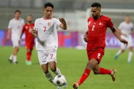 FIFA Hukum PSSI Akibat Ulah Diskriminatif Suporter saat Timnas Lawan Bahrain Foto BeritaJatim.com