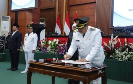 Sertijab dan Penyampaian Visi Misi Bupati Jombang 2025-2030 Berlangsung Khidmat Foto BeritaJatim.com