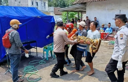 Jasad Warga Turen Ditemukan Tengkurap di Batu, Tanpa Busana Foto BeritaJatim.com