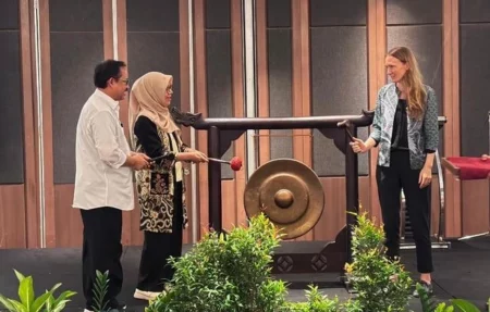 Surabaya Dicanangkan Menjadi Kota ‘SETI’ Rendah Karbon Foto BeritaJatim.com