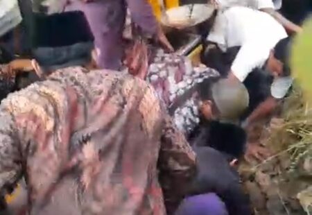 Empat Warga Bangkalan Jadi Korban Longsor, Dua Masih Dirawat Foto BeritaJatim.com