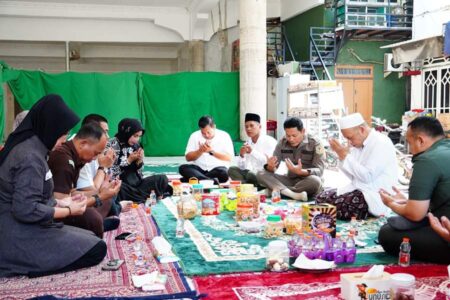 Bupati dan Wakil Bupati Sidoarjo Silaturahmi ke Ulama Kharismatik Foto BeritaJatim.com