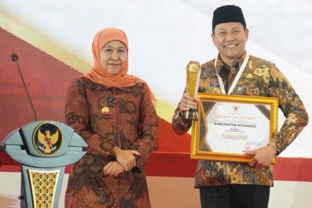 Pemkab Sidoarjo Terpilih sebagai Kabupaten Terbaik Kategori Pembangunan Daerah Foto BeritaJatim.com