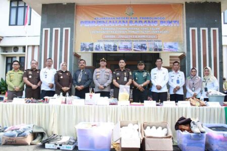 Kejari Probolinggo Musnahkan Ratusan Gram Sabu dan Ribuan Pil Ilegal Hasil Kejahatan Foto BeritaJatim.com