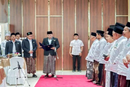 MUI Kecamatan se-Kabupaten Pasuruan Dikukuhkan, Siap Perkuat Peran Strategis Tangkal Radikalisme Berbasis Komunitas Foto BeritaJatim.com