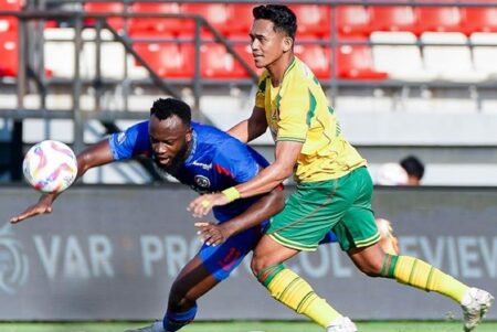 Derby Panas di GBT: Persebaya dan Arema Berebut Dominasi Jawa Timur Foto BeritaJatim.com