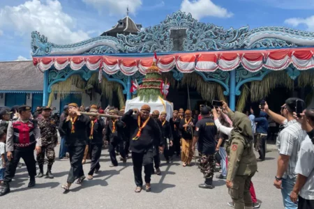 Garebeg Pasa Kraton Kasunanan Surakarta Berlangsung Khidmat Foto BeritaJatim.com