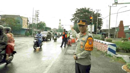 H+3 Lebaran, Volume Kendaraan di Kota Mojokerto Meningkat Foto BeritaJatim.com