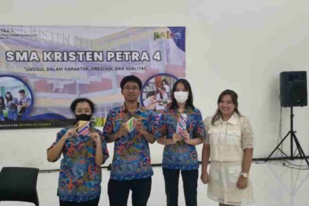 Hadapi Era Digital, SMA Petra 4 Sidoarjo Bekali Siswa dengan Keterampilan AI Foto BeritaJatim.com