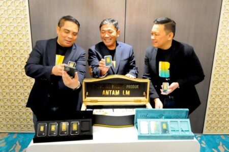 “Emas Itu Solusi” Plt Dirut BSI Pede Harga Terus Meroket, Transaksi Emas di BSI Dijamin Bebas Antri Foto BeritaJatim.com