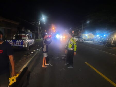 Jalan Raya Cerme Gresik Telan Korban Lagi, Kali Warga Kapas Madya Surabaya Foto BeritaJatim.com