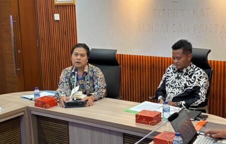 Wabup Blitar Bertemu Kementerian PU, Ternyata Belum Ada Kepastian Anggaran Perbaikan Jalan Foto BeritaJatim.com