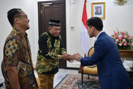 Ra Hamid Temui Wapres Gibran, Dorong Pesantren Jadi Poros Ekonomi Umat Foto BeritaJatim.com