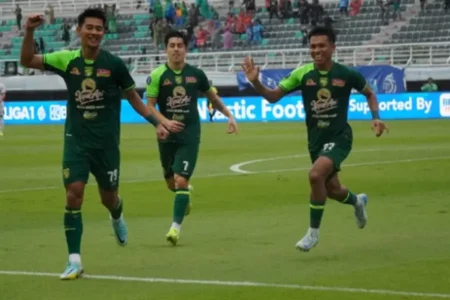 Persebaya Siap Kelola Stadion GBT, Tunggu Keputusan Resmi Pemkot Surabaya Foto BeritaJatim.com