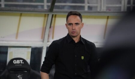 Paul Munster Santai Tanggapi Rumor ke Bhayangkara Foto BeritaJatim.com