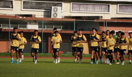 Persebaya Fokus Kejar Poin Maksimal di Sisa Laga Foto BeritaJatim.com
