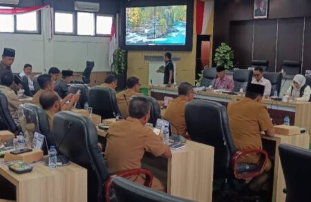 DPRD Pamekasan Kembalikan LKPJ 2024, Ada Apa? Foto BeritaJatim.com