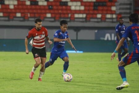 Kunci Sukses Madura United Curi 3 Poin dari Arema Foto BeritaJatim.com