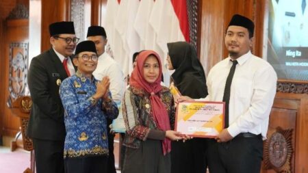 119 ASN Formasi 2024, Terima Petikan SK Wali Kota Mojokerto Foto BeritaJatim.com