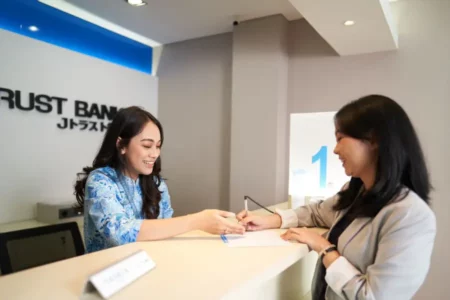 J Trust Bank Catat Laba Bersih Rp87,83 Miliar pada Kuartal I 2025 Foto BeritaJatim.com
