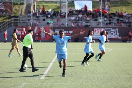 HydroPlus Strikers dan MilkLife Shakers Bersinar di Hari Pertama JSSL Singapore 7’s 2025 Foto BeritaJatim.com