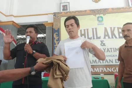Didesak Warga, Kades Plampangrejo Banyuwangi Mundur dari Jabatan Foto BeritaJatim.com