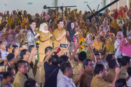 Khofifah-Emil: Butuh Inovasi dan Kolaborasi Wujudkan Jatim Gerbang Baru Nusantara Foto BeritaJatim.com