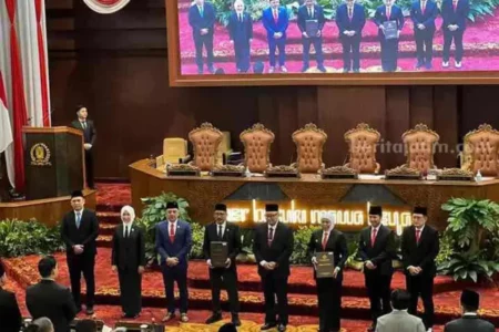 Pemprov Jatim Raih WTP ke-10, Khofifah Tegaskan Komitmen Transparansi Anggaran Foto BeritaJatim.com