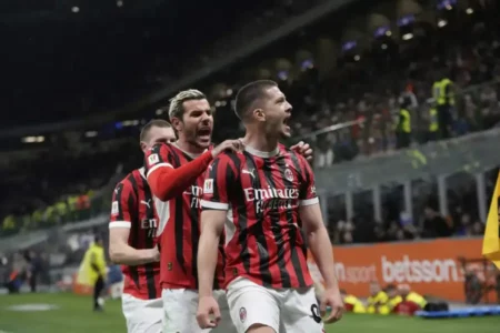 AC Milan Dominasi Derby Musim Ini, Bungkam Inter 3-0 dan Lolos ke Final Coppa Italia Foto BeritaJatim.com