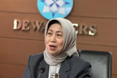 Dewan Pers Desak Peninjauan Kembali Perpol Pengawasan Orang Asing Foto BeritaJatim.com