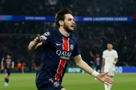 PSG Raja Comeback, Bangkit dan Bungkam Aston Villa 3-1 di Paris Foto BeritaJatim.com