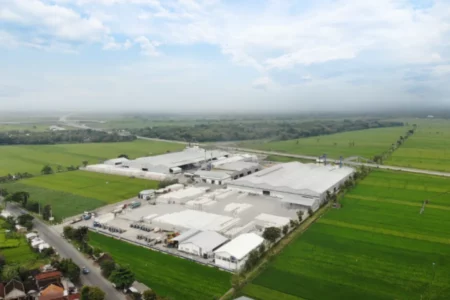 SPS Corporate Raih Beritajatim Award 2025 Sebagai Perusahaan Manufaktur Berdaya Saing Global Foto BeritaJatim.com