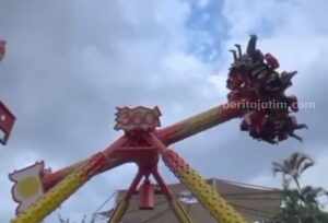 Remaja Terjatuh dari Wahana Pendulum Jatim Park, Video Detik-detik Kejadian Viral di Medsos Foto BeritaJatim.com