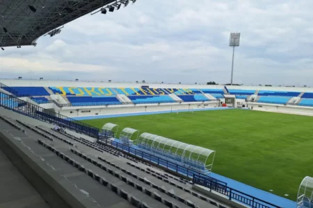Dispora Lamongan Godok Regulasi Harga Sewa Stadion Surajaya Foto BeritaJatim.com