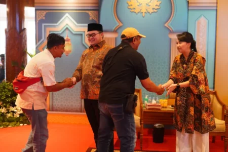 Ribuan Warga Hadiri Halalbihalal Bersama Bupati Kediri, Begini Suasananya! Foto BeritaJatim.com