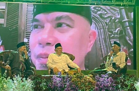 Ahmad Dhani dan KH Mustain Syafi’i Bahas Masa Depan Indonesia di Festival Pesantren Tebuireng Jombang 2025 Foto BeritaJatim.com