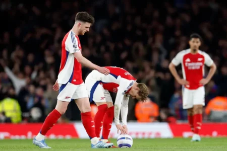 Hanya Butuh Satu Poin Lawan Spurs, Liverpool di Ambang Juara Premier League Foto BeritaJatim.com