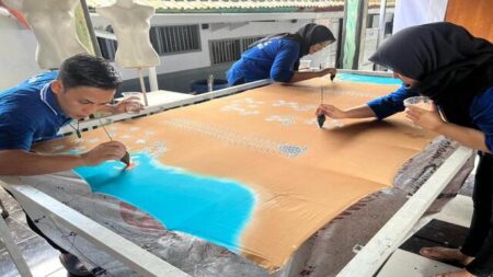 Lapas Banyuwangi Daftarkan Hak Cipta Motif Batik Tukik Hasil Karya Warga Binaan Foto BeritaJatim.com