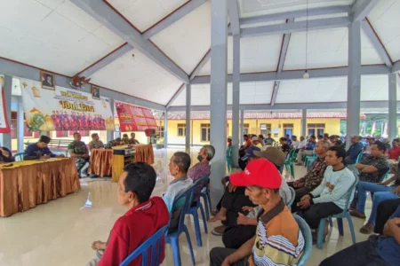 Warga Tolak Perbaikan Jalan 60 Meter, Pemkab Blitar Tak Malu? Foto BeritaJatim.com