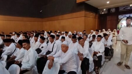 67 CJH Tulungagung Baru Dapat Vaksin Meningitis Foto BeritaJatim.com