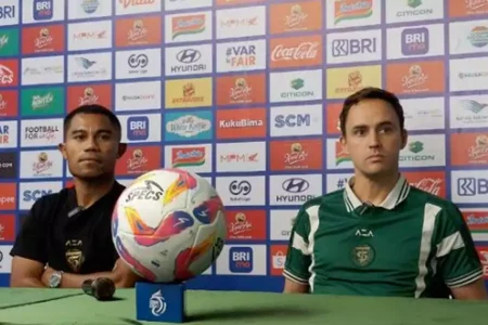 Persebaya Lepas 10 Pemain, Ardi Idrus Gabung Bhayangkara FC dan Kasim Botan ke PSIM Foto BeritaJatim.com