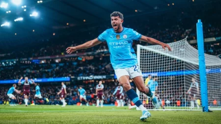 Kalahkan Aston Villa 2-1, Manchester City Panaskan Persaingan Liga Champions Foto BeritaJatim.com